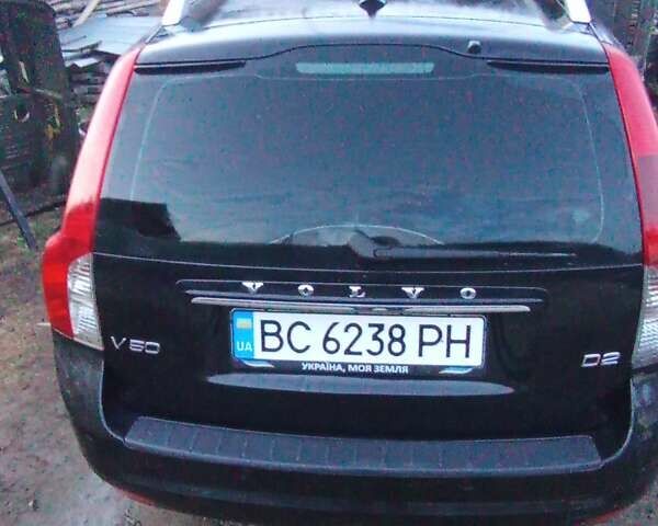 Чорний Вольво V50, об'ємом двигуна 1.6 л та пробігом 240 тис. км за 8350 $, фото 4 на Automoto.ua