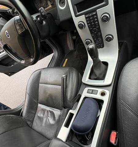 Черный Вольво В50, объемом двигателя 1.6 л и пробегом 320 тыс. км за 7800 $, фото 28 на Automoto.ua