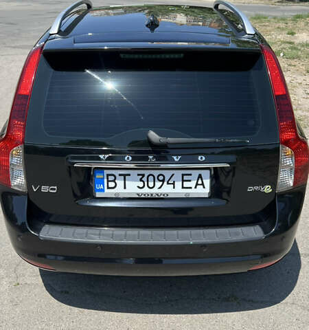 Черный Вольво В50, объемом двигателя 1.6 л и пробегом 219 тыс. км за 9000 $, фото 3 на Automoto.ua