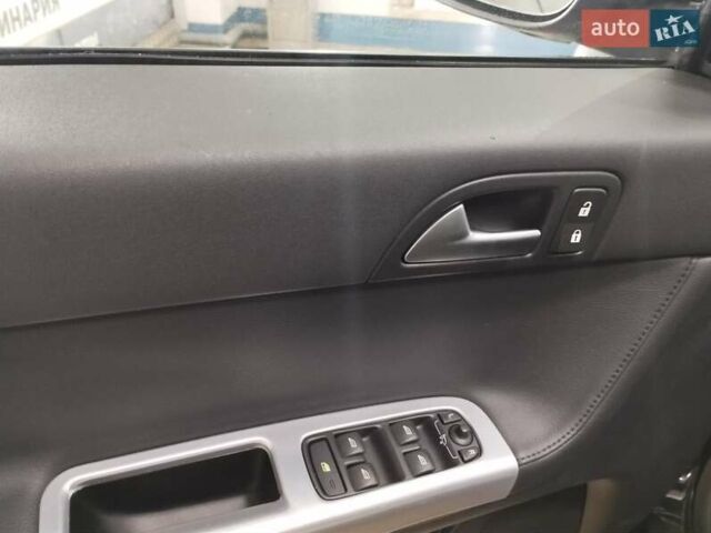 Чорний Вольво V50, об'ємом двигуна 1.6 л та пробігом 192 тис. км за 8750 $, фото 25 на Automoto.ua