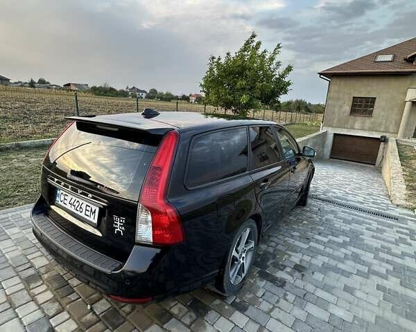 Черный Вольво В50, объемом двигателя 1.6 л и пробегом 320 тыс. км за 7300 $, фото 2 на Automoto.ua