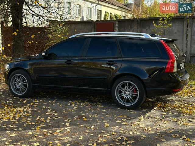 Черный Вольво В50, объемом двигателя 1.6 л и пробегом 255 тыс. км за 9200 $, фото 17 на Automoto.ua