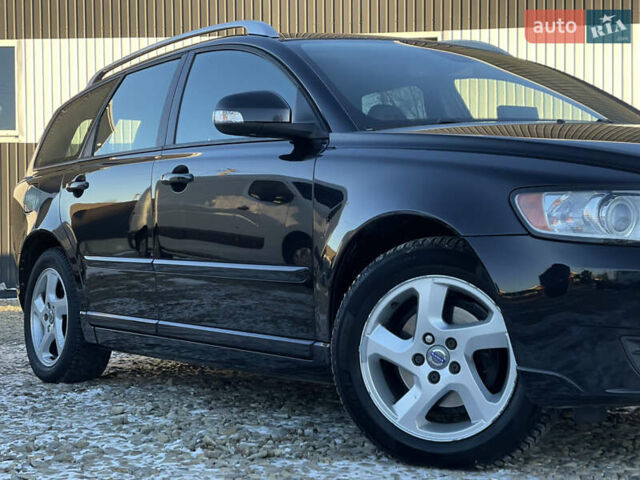 Черный Вольво В50, объемом двигателя 1.6 л и пробегом 208 тыс. км за 8950 $, фото 7 на Automoto.ua