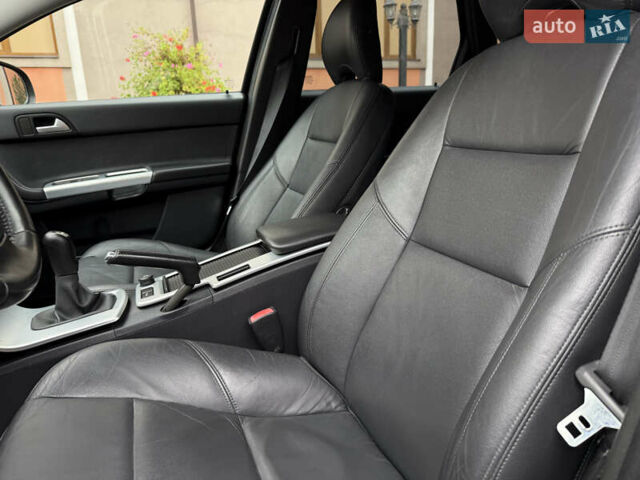 Черный Вольво В50, объемом двигателя 1.6 л и пробегом 244 тыс. км за 8850 $, фото 43 на Automoto.ua