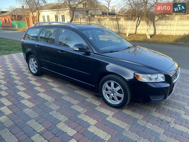 Чорний Вольво V50, об'ємом двигуна 1.6 л та пробігом 238 тис. км за 9300 $, фото 1 на Automoto.ua