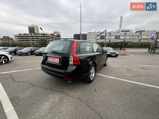 Черный Вольво В50, объемом двигателя 2 л и пробегом 200 тыс. км за 11300 $, фото 49 на Automoto.ua