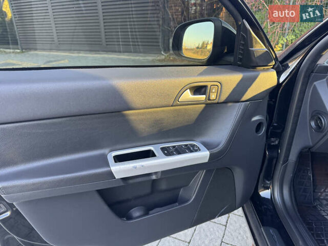 Черный Вольво В50, объемом двигателя 1.6 л и пробегом 259 тыс. км за 7800 $, фото 46 на Automoto.ua