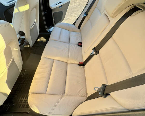 Чорний Вольво V50, об'ємом двигуна 1.56 л та пробігом 242 тис. км за 8200 $, фото 20 на Automoto.ua