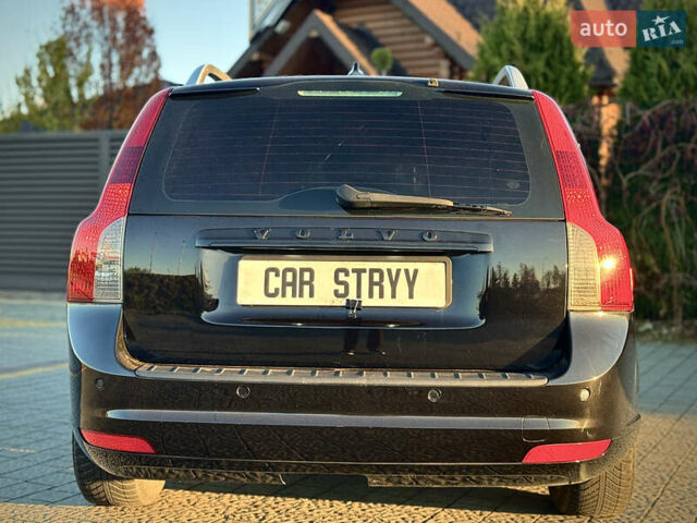 Черный Вольво В50, объемом двигателя 1.6 л и пробегом 259 тыс. км за 7800 $, фото 18 на Automoto.ua