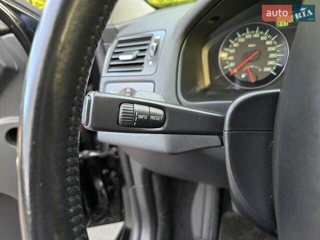 Черный Вольво В50, объемом двигателя 1.6 л и пробегом 192 тыс. км за 8799 $, фото 49 на Automoto.ua