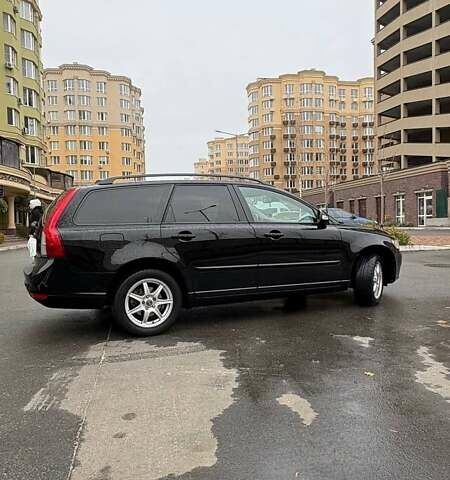 Черный Вольво В50, объемом двигателя 1.6 л и пробегом 320 тыс. км за 7800 $, фото 8 на Automoto.ua