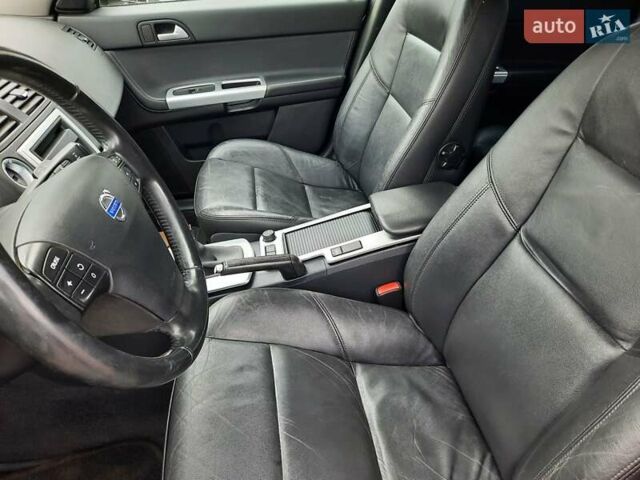 Вольво В50 2012 в Полтаве на Automoto.ua Черный Вольво В50, объемом двигателя 1.6 л и пробегом 210 тыс. км за 8299 $, фото 45 на Automoto.ua