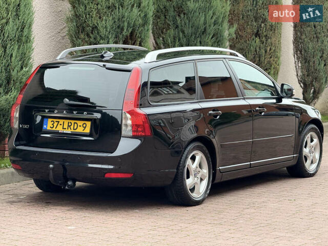 Черный Вольво В50, объемом двигателя 1.6 л и пробегом 244 тыс. км за 8850 $, фото 6 на Automoto.ua