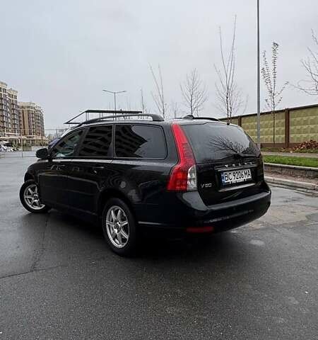 Черный Вольво В50, объемом двигателя 1.6 л и пробегом 320 тыс. км за 7800 $, фото 12 на Automoto.ua