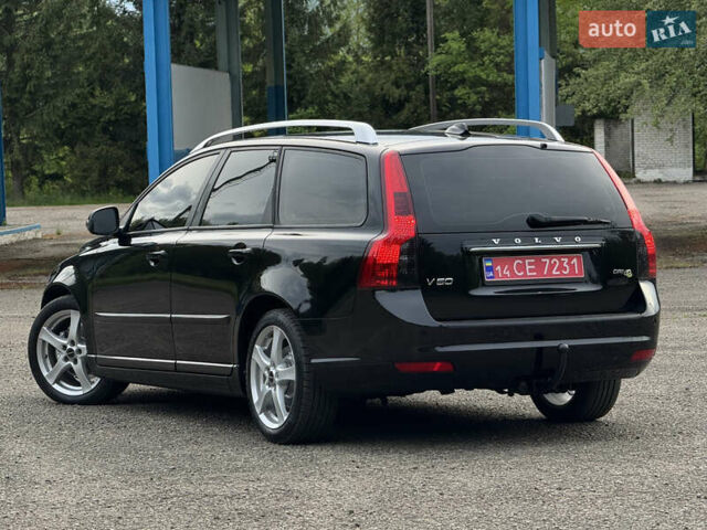 Черный Вольво В50, объемом двигателя 1.6 л и пробегом 223 тыс. км за 8500 $, фото 130 на Automoto.ua