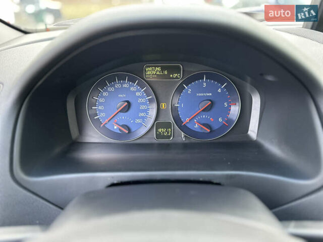 Черный Вольво В50, объемом двигателя 1.6 л и пробегом 189 тыс. км за 8000 $, фото 22 на Automoto.ua