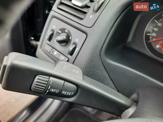 Вольво В50 2012 в Полтаве на Automoto.ua Черный Вольво В50, объемом двигателя 1.6 л и пробегом 210 тыс. км за 8299 $, фото 51 на Automoto.ua