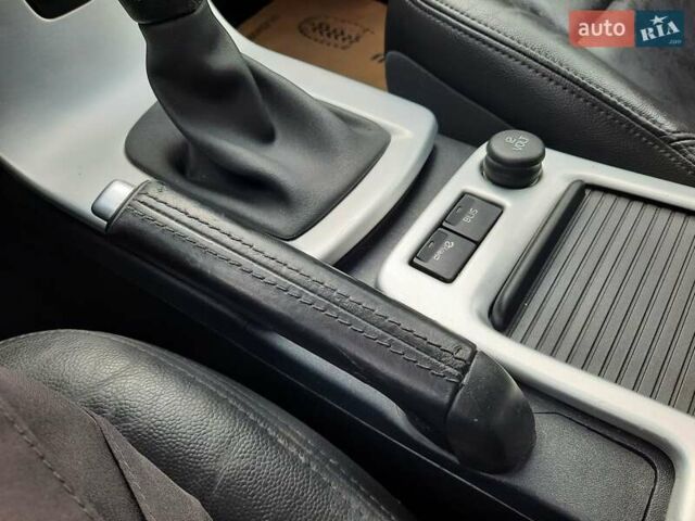 Вольво В50 2012 в Полтаве на Automoto.ua Черный Вольво В50, объемом двигателя 1.6 л и пробегом 210 тыс. км за 8299 $, фото 62 на Automoto.ua