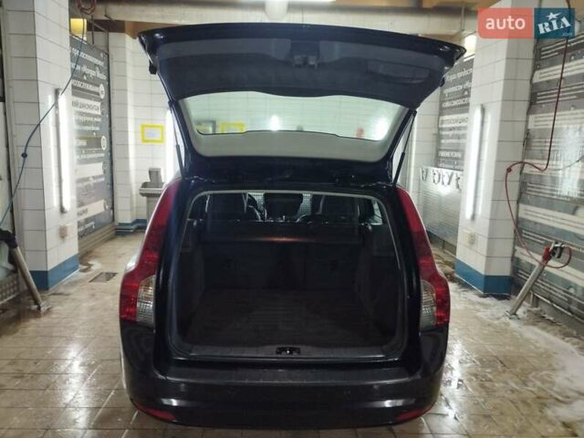 Чорний Вольво V50, об'ємом двигуна 1.6 л та пробігом 192 тис. км за 8750 $, фото 11 на Automoto.ua