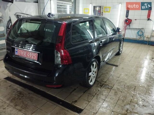 Чорний Вольво V50, об'ємом двигуна 1.6 л та пробігом 192 тис. км за 8750 $, фото 7 на Automoto.ua
