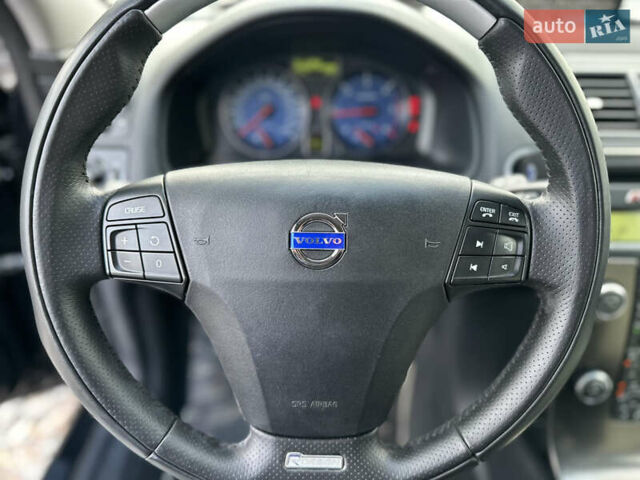 Черный Вольво В50, объемом двигателя 1.6 л и пробегом 189 тыс. км за 8000 $, фото 21 на Automoto.ua