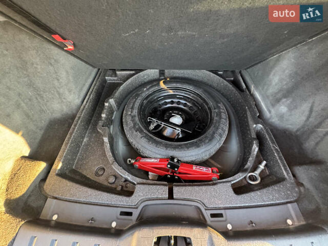 Черный Вольво В50, объемом двигателя 1.6 л и пробегом 259 тыс. км за 7800 $, фото 40 на Automoto.ua