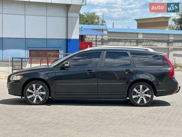 Черный Вольво В50, объемом двигателя 1.6 л и пробегом 235 тыс. км за 8590 $, фото 7 на Automoto.ua
