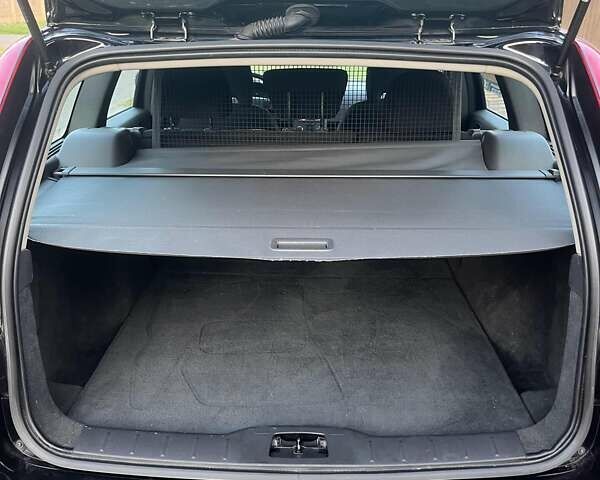 Черный Вольво В50, объемом двигателя 1.6 л и пробегом 237 тыс. км за 9100 $, фото 19 на Automoto.ua