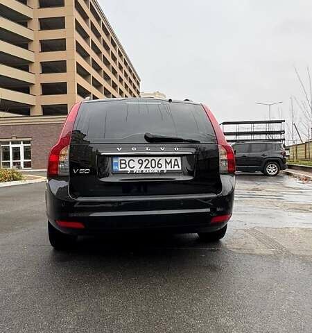 Черный Вольво В50, объемом двигателя 1.6 л и пробегом 320 тыс. км за 7800 $, фото 4 на Automoto.ua