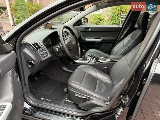 Черный Вольво В50, объемом двигателя 1.6 л и пробегом 244 тыс. км за 8850 $, фото 40 на Automoto.ua