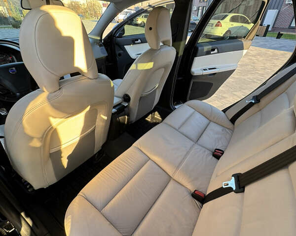 Чорний Вольво V50, об'ємом двигуна 1.56 л та пробігом 242 тис. км за 8200 $, фото 19 на Automoto.ua