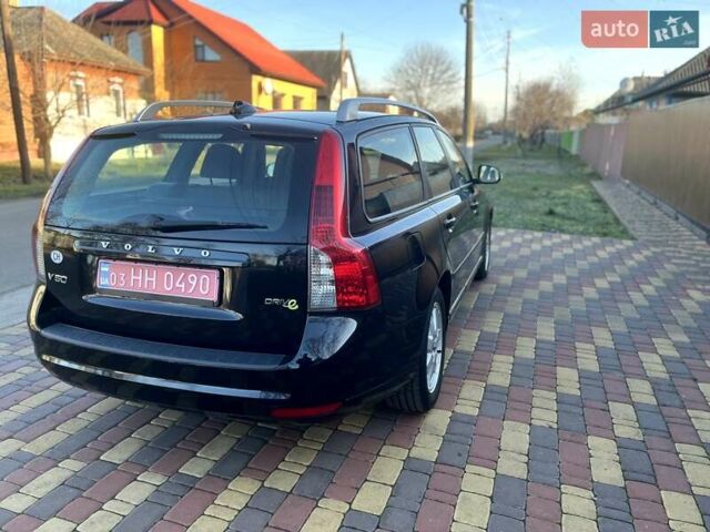Чорний Вольво V50, об'ємом двигуна 1.6 л та пробігом 238 тис. км за 9300 $, фото 3 на Automoto.ua