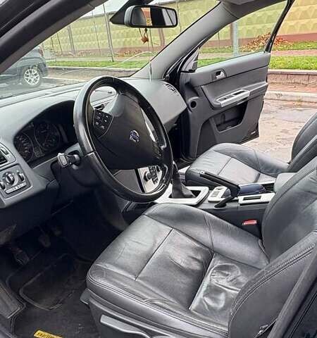 Черный Вольво В50, объемом двигателя 1.6 л и пробегом 320 тыс. км за 7800 $, фото 20 на Automoto.ua