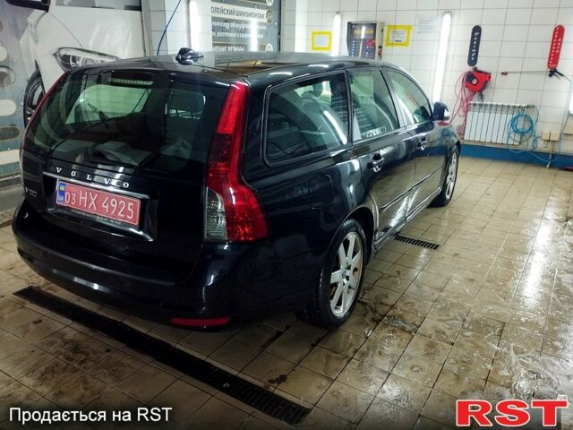 Чорний Вольво V50, об'ємом двигуна 1.6 л та пробігом 192 тис. км за 8750 $, фото 2 на Automoto.ua