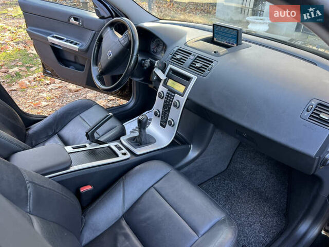 Черный Вольво В50, объемом двигателя 1.6 л и пробегом 228 тыс. км за 8999 $, фото 35 на Automoto.ua