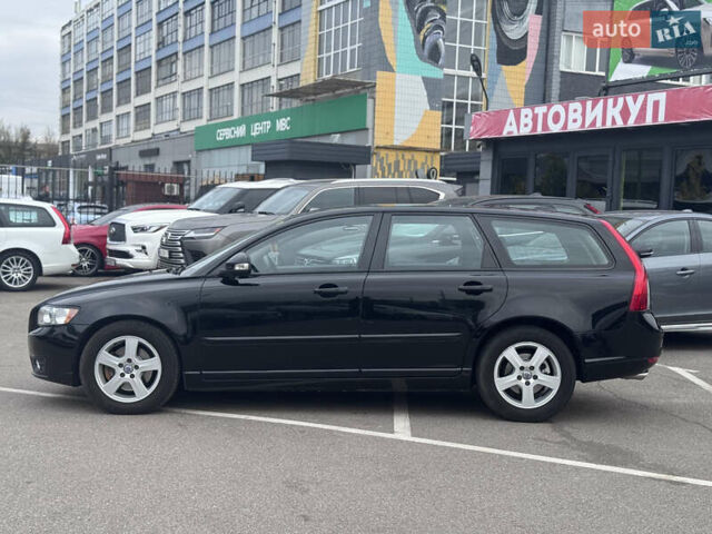 Черный Вольво В50, объемом двигателя 2 л и пробегом 200 тыс. км за 11300 $, фото 2 на Automoto.ua