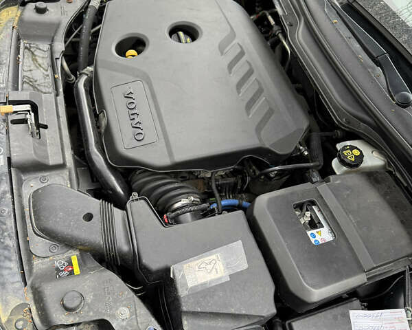 Чорний Вольво V50, об'ємом двигуна 1.56 л та пробігом 185 тис. км за 7300 $, фото 7 на Automoto.ua