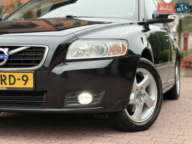 Чорний Вольво V50, об'ємом двигуна 1.6 л та пробігом 242 тис. км за 8900 $, фото 17 на Automoto.ua