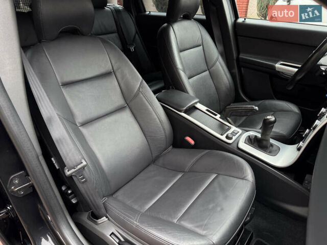 Черный Вольво В50, объемом двигателя 1.6 л и пробегом 244 тыс. км за 8850 $, фото 85 на Automoto.ua