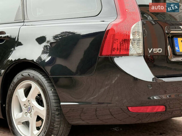Черный Вольво В50, объемом двигателя 1.6 л и пробегом 244 тыс. км за 8850 $, фото 30 на Automoto.ua
