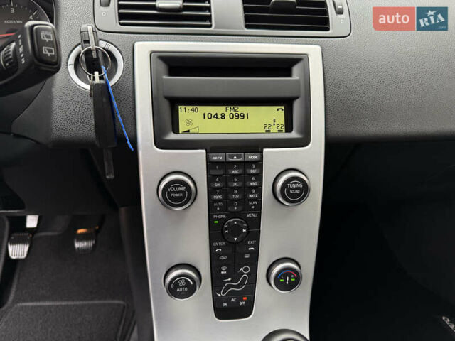 Черный Вольво В50, объемом двигателя 1.6 л и пробегом 244 тыс. км за 8850 $, фото 57 на Automoto.ua