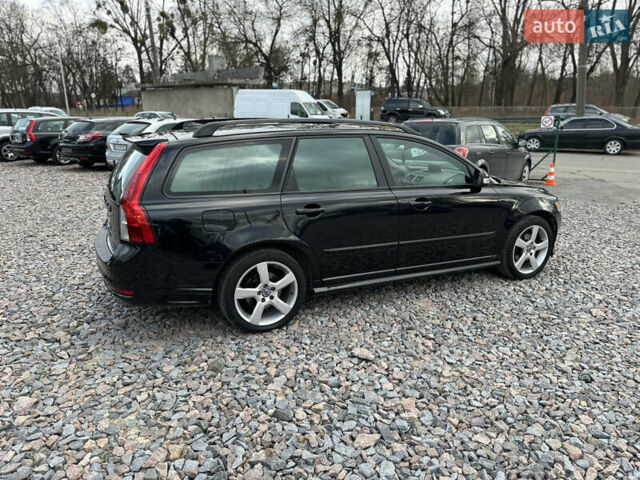 Черный Вольво В50, объемом двигателя 1.6 л и пробегом 189 тыс. км за 8000 $, фото 12 на Automoto.ua