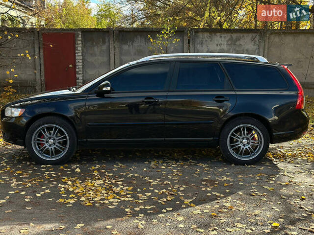 Черный Вольво В50, объемом двигателя 1.6 л и пробегом 255 тыс. км за 9200 $, фото 12 на Automoto.ua