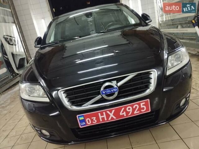Чорний Вольво V50, об'ємом двигуна 1.6 л та пробігом 192 тис. км за 8750 $, фото 4 на Automoto.ua
