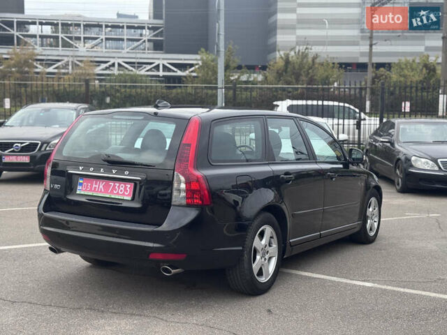 Черный Вольво В50, объемом двигателя 2 л и пробегом 200 тыс. км за 11300 $, фото 5 на Automoto.ua