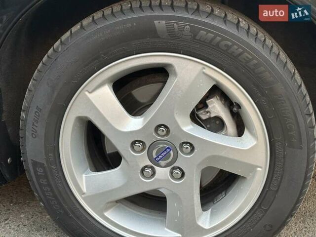 Чорний Вольво V50, об'ємом двигуна 1.56 л та пробігом 276 тис. км за 8750 $, фото 8 на Automoto.ua