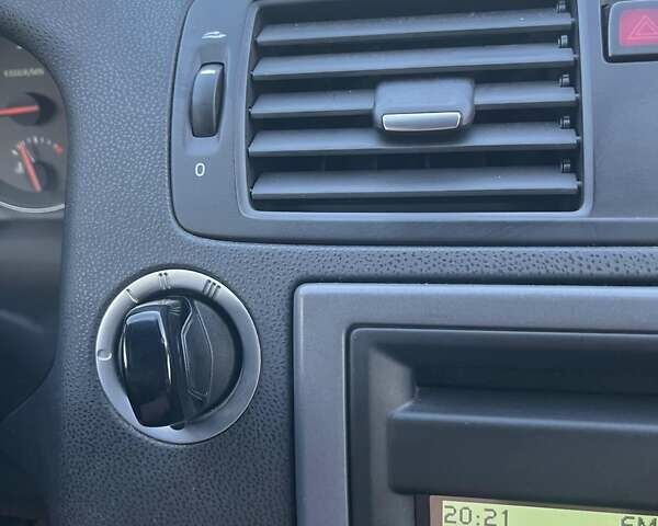 Черный Вольво В50, объемом двигателя 1.6 л и пробегом 237 тыс. км за 9100 $, фото 27 на Automoto.ua