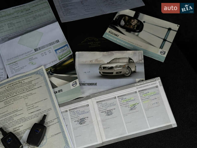 Черный Вольво В50, объемом двигателя 1.6 л и пробегом 223 тыс. км за 8500 $, фото 96 на Automoto.ua