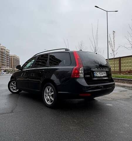 Черный Вольво В50, объемом двигателя 1.6 л и пробегом 320 тыс. км за 7800 $, фото 11 на Automoto.ua