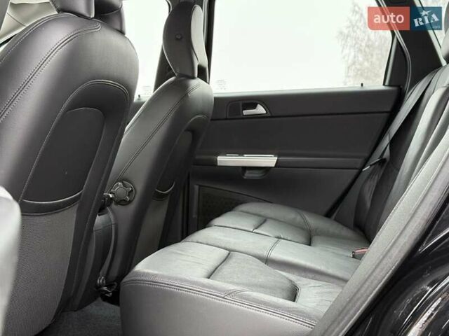 Чорний Вольво V50, об'ємом двигуна 2 л та пробігом 187 тис. км за 10800 $, фото 30 на Automoto.ua